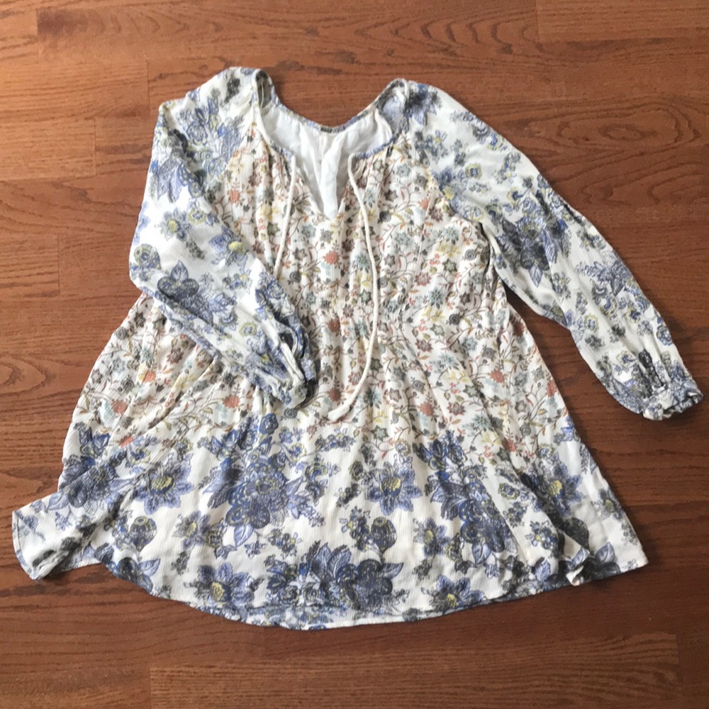 beautiful flowy Free People dress